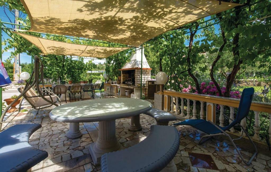 Hause Lupic Rab Town Exterior foto